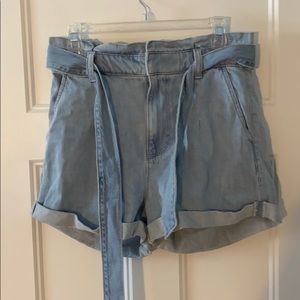 Express Jean Short - SIZE 6